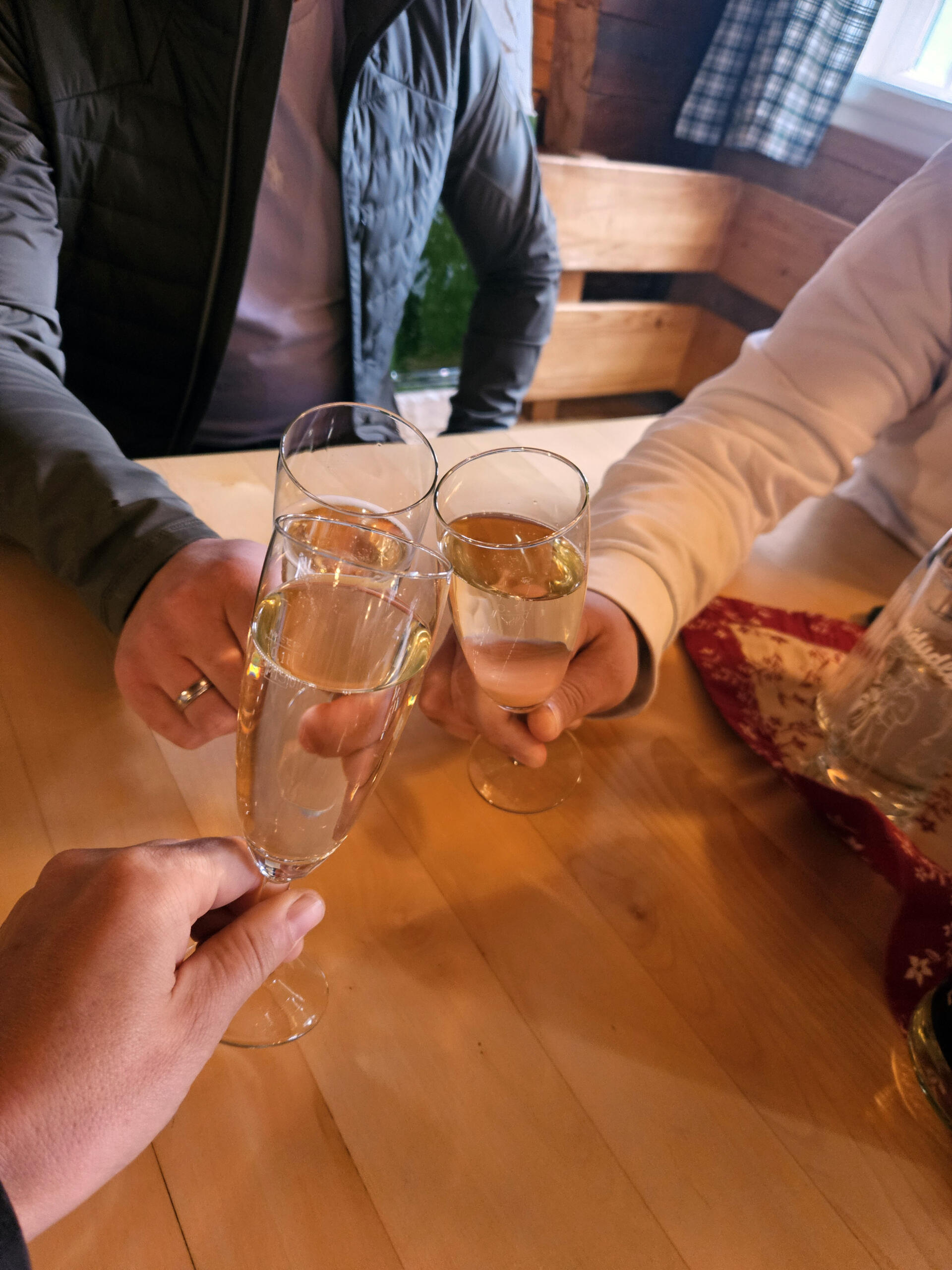 Von Brüdern, Bergen und Begeisterung – die Gastronomie der Tonnerhütte geht in neue Hände!